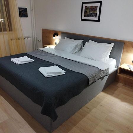 Home Apartment Nis Ngoại thất bức ảnh